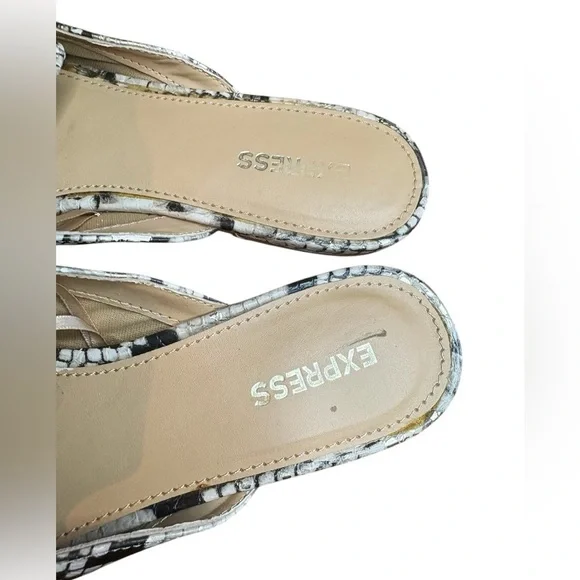 Express women’s snakeskin flat loafers size 6 preloved in excellent condition - Picture 2 of 6